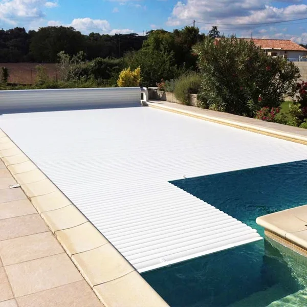 piscineale20260612111729109436