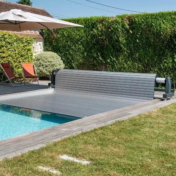piscineale20260612115056113956