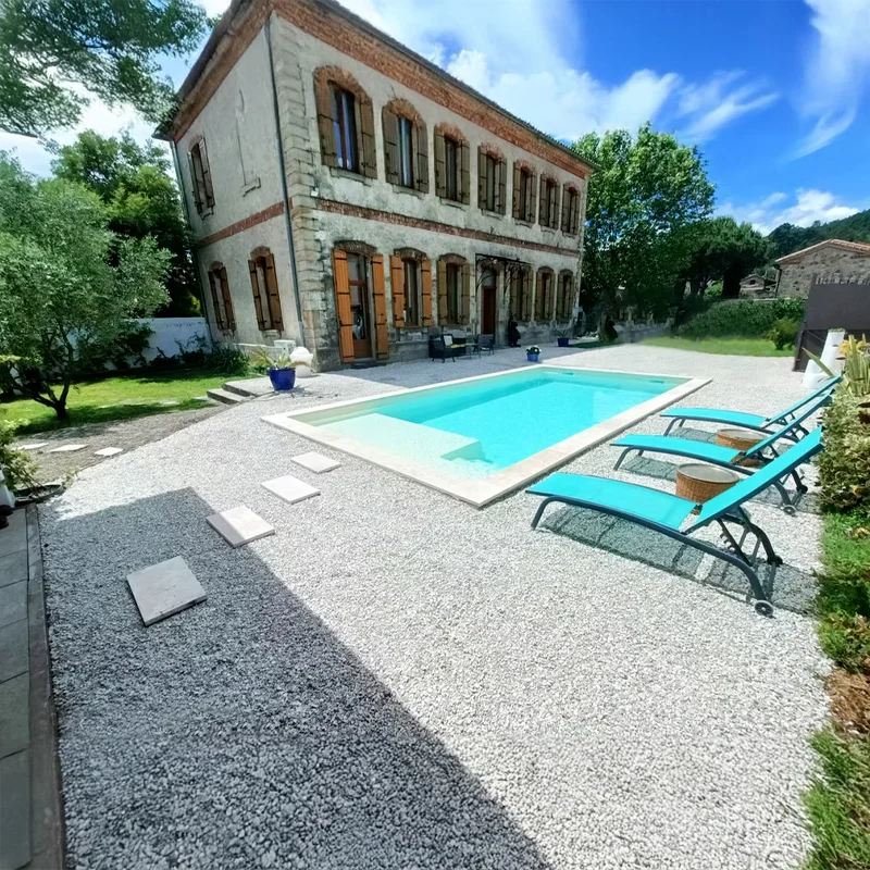 piscines-online20260615164934536307
