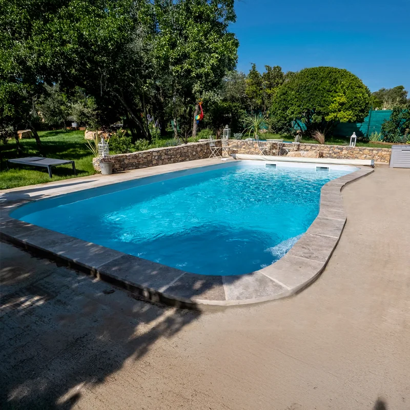 piscines-online20260615165008536480